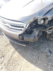 2011 Ford Taurus SEL - Exterior Front Right Corner Image